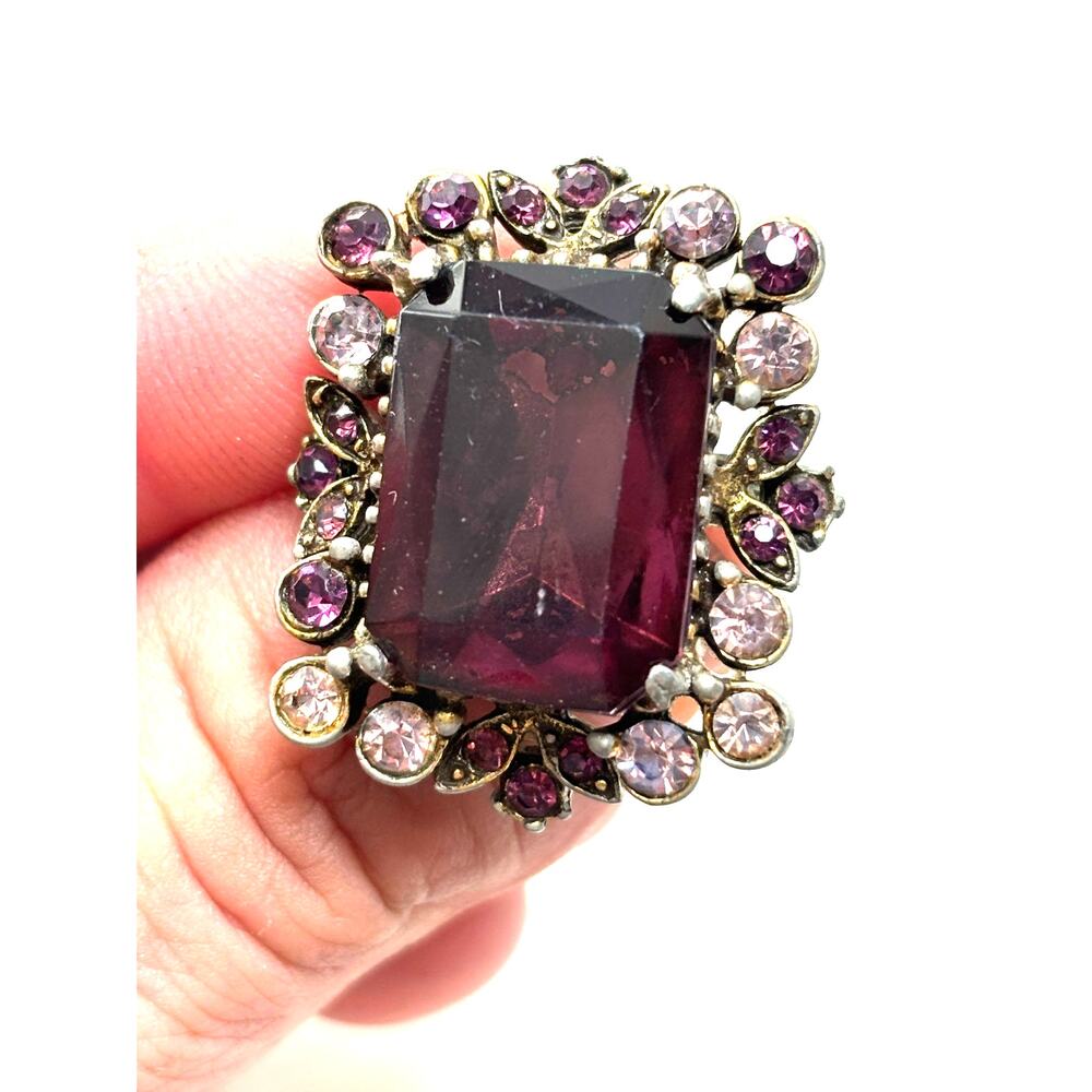 Vintage Estate Ring Florenza Amethyst Purple Glass Rhinestones Costume Jewelry